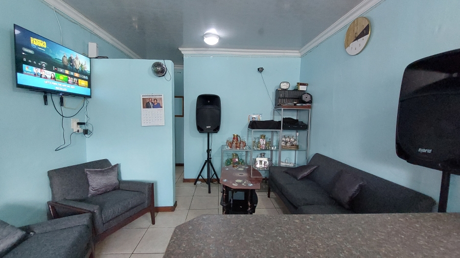 5 Bedroom Property for Sale in Ravensmead Western Cape